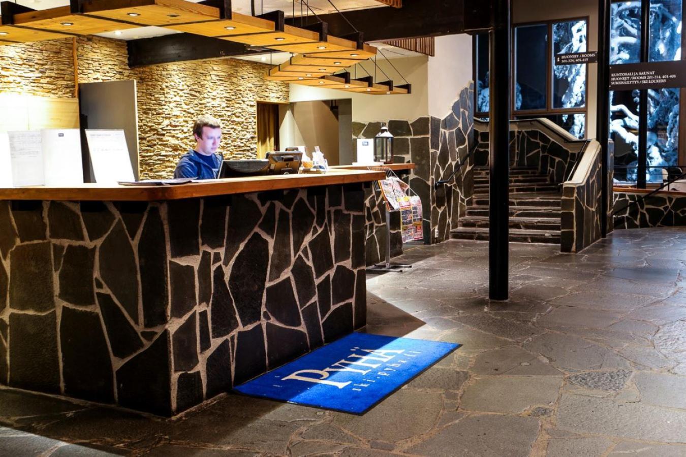 Ski-Inn Hotel Pyhaetunturi Dış mekan fotoğraf